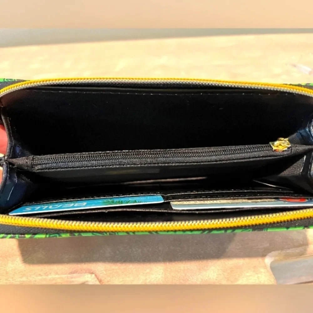 Vaihiria‎ Design Vegan Leather Long Wallet in a Polynesian Tribal Pattern